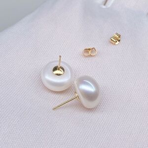 Saks Fifth Avenue Collection 14K Gold Freshwater Button Pearl Stud Earring